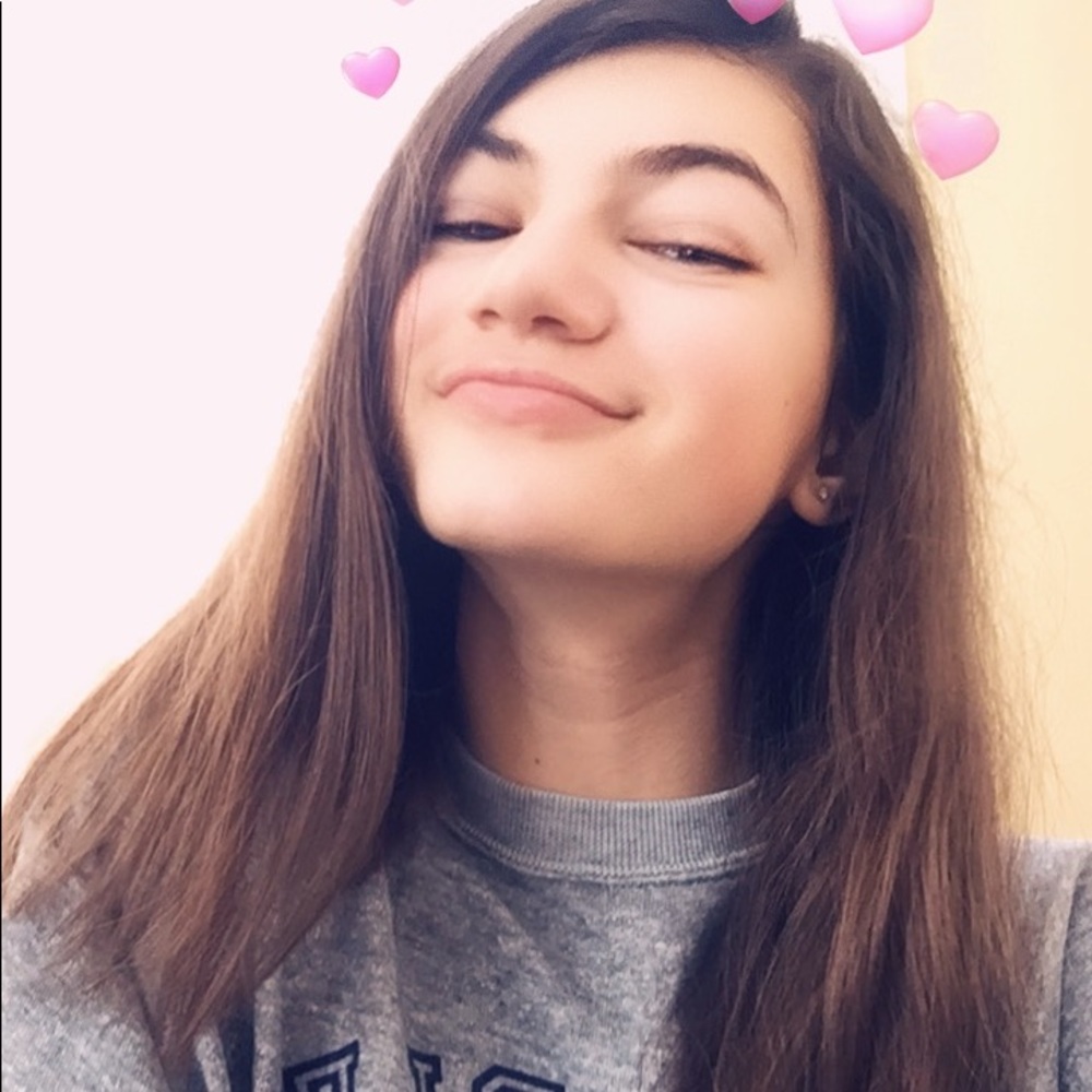 Meet your Posher, Mia